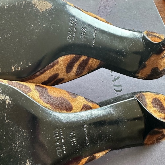 Prada shoes 38.5 used condition - Picture 4 of 11